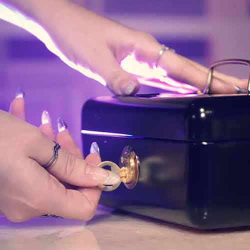 BDM Hands Off - The Perfect Chest by Bazar de Magia