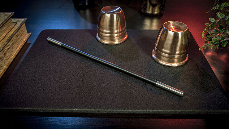 Deluxe Close-Up Pad 11X16 (Black) by Murphy's Magic