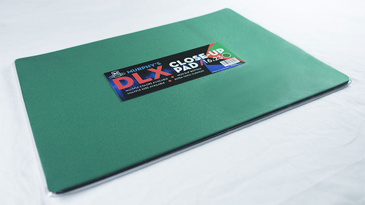Deluxe Close-Up Pad 16X23 (Green) by Murphy's Magic Supplies