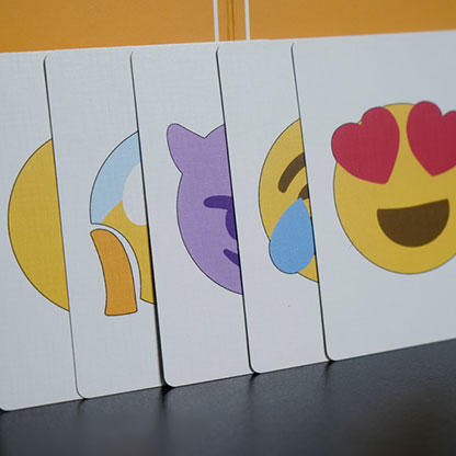 Emojiesp by Nexus and Amor Magic