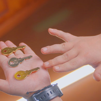 Hopping Keys by Bond Lee, Wenzi, & MS Magic