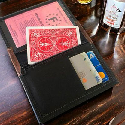 Insta Wallet by Andrew and MAGIC UP