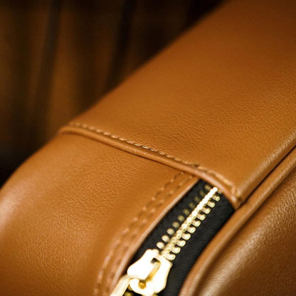 Luxury Close-Up Bag by TCC
