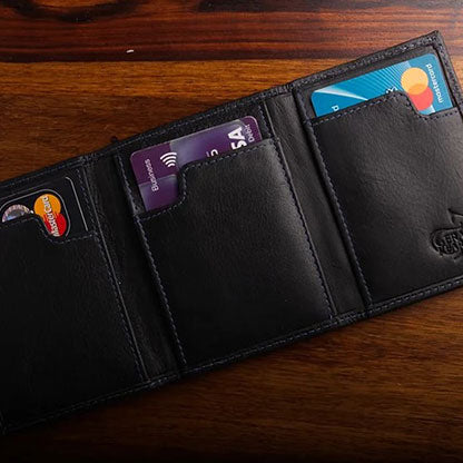 The Peek Wallet (Jaks Style) by Secret Tannery