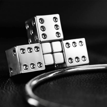 MagnetiCubes by Ivo David Oliveira & TCC Magic